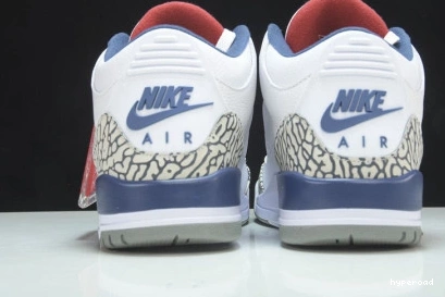 Hyperoad AIR FIRST 3 LOOK NIKE AIR TRUE BLUE JORDAN RETRO 0818